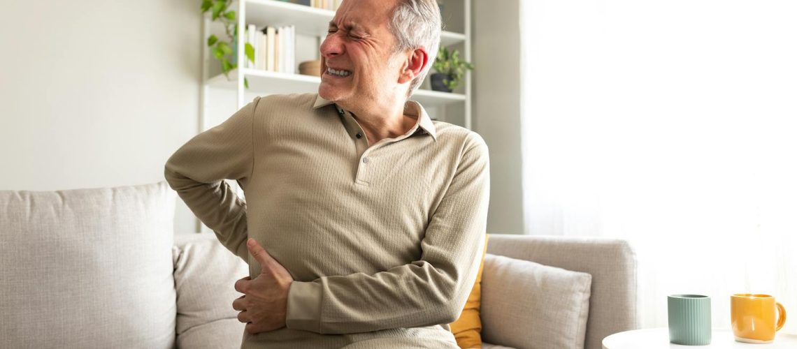 Un mal de dos peut-il cacher un cancer du côlon ?