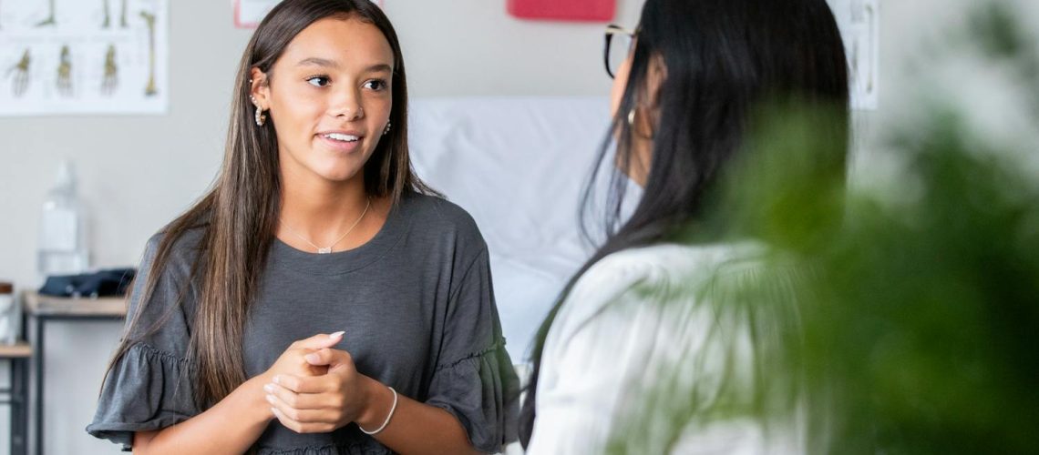 A quel âge peut-on commencer à prendre la pilule contraceptive ?